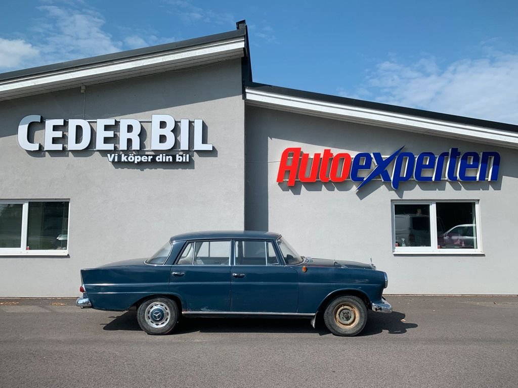 Mercedes-Benz 190 c Manuell, 4-trinn, 80hk, 1964