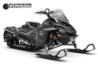 Lynx Xterrain RE 3700 850 Turbo R  Black Edition Shot