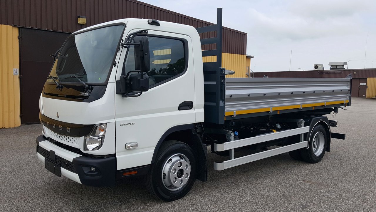 Mitsubishi Fuso Canter 9C18 A...