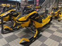 Ski-Doo MXZ XRS Competition 850 E-tec Turbo R *39 mil*