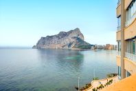 Duplex takvåning på första strandlinjen i Calpe