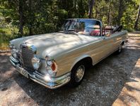 Mercedes-Benz W111 220 SE Cabriolet 1 Ägare Svensksåld Unik!