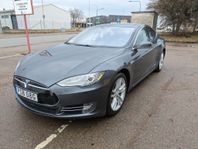 Tesla Model S 85/momsbil