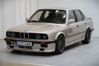 BMW 320 i 4-dörrars 325 Sedan Mtech 2115:-/mån