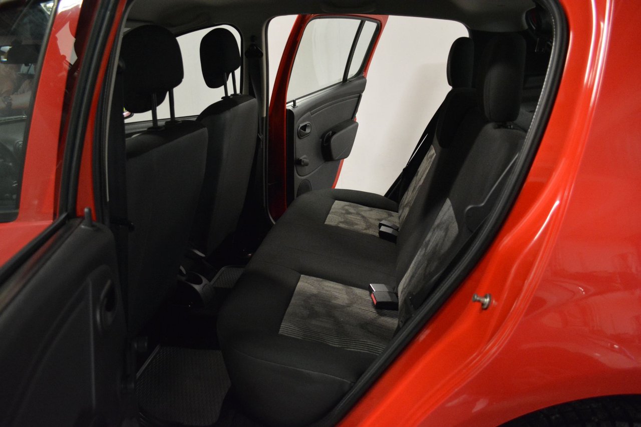 Dacia Sandero 1.6 E85 Manual, 87hp, 2010