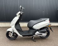 Peugeot Kisbee Icy White