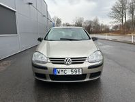 Volkswagen Golf 5-dörrar 1.6   992kr/24mån