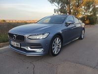 Volvo S90 T5 Advanced Edition, Momentum Spanskreggad