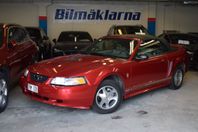 Ford Mustang Cabriolet 3.8 V6 SEFI 191HK AUTOMAT MACH SKINN