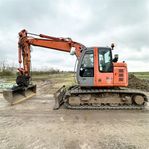 Hitachi ZX135 US - 14 ton - Road liners