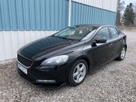 Volvo V40 T2 120hk. Ny K.REM. Coils. Spoiler M.M