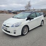 Toyota Prius Hybrid CVT ,Taklucka GPS backkamera .solpenal