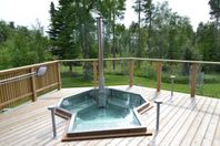 Lyxig Badtunna / Vedpool med trapp