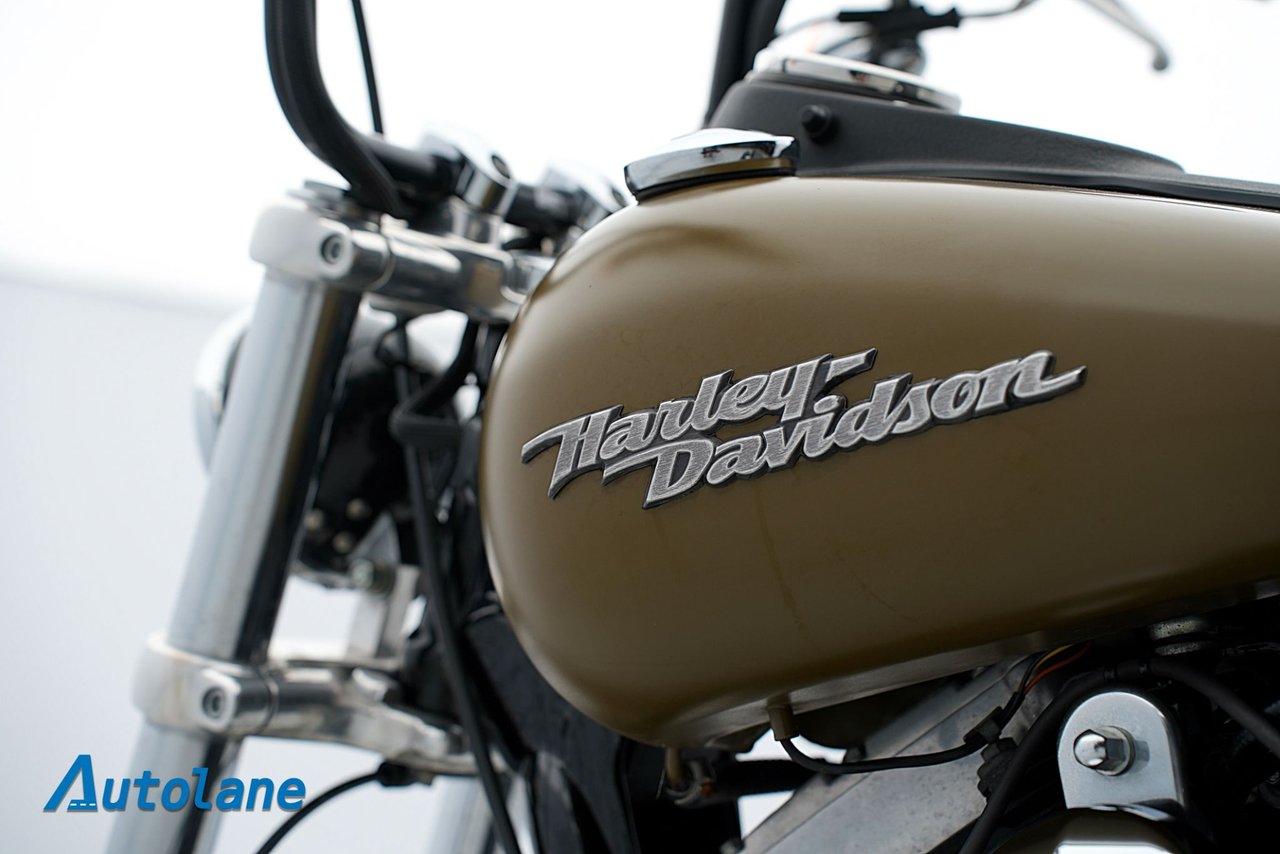 Harley-Davidson Street Bob 96...