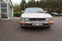 Jaguar XJ 3.2 V8, få ägare, bes+körklar, GDS-bil