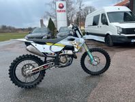 Husqvarna FC 250 Akrapovic