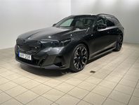 BMW i5 M60 xDrive Touring M Sport Pro Innovation B&W DAP Dra