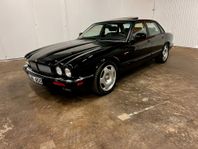 Jaguar XJ R 4.0 SC  Svensksåld