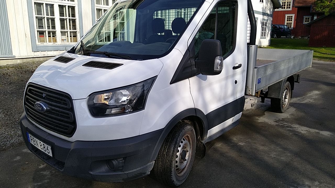 Ford Transit 350 Chassis Cab 2.0 TDCi Manual, 130hp, 2017