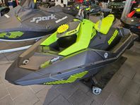 SEA-DOO SPARK TRIXX 2-UP 2023 KAMPANJ SPARA 20.000:-