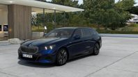 BMW i5 eDrive40 Touring M Sport Pro Innovation Drag Panorama