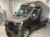 STX 5 sits med bominredning V-galler Renault Master