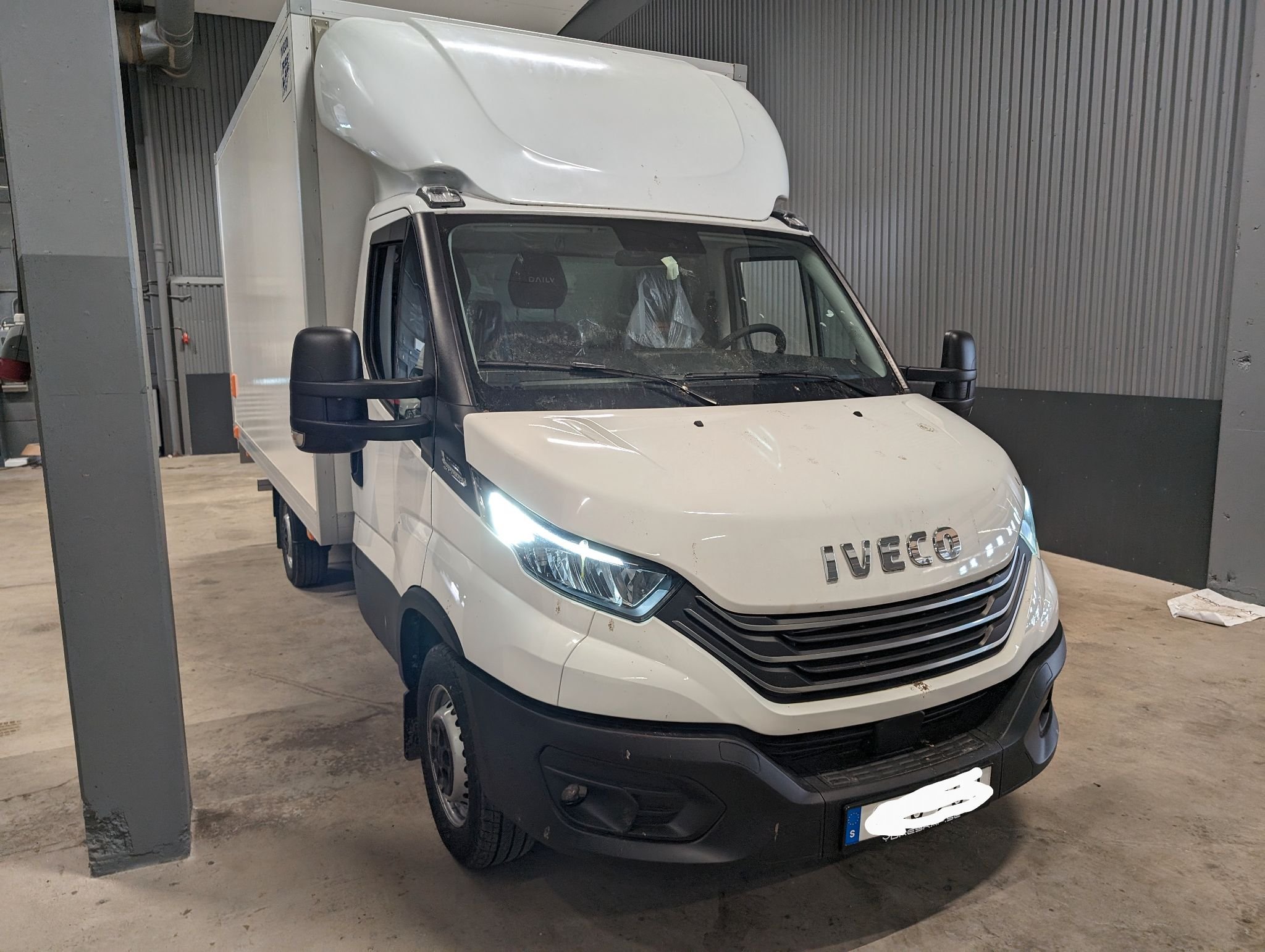 Iveco Daily 35-160 Chassi Cab 2.3 JTD Hi-Matic, 156hk, 2023