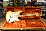 Begagnad Fender Stratocaster 1975 Olympic White Hardtail