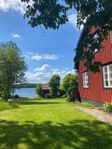 Lantlig idyll med strand & havstomt