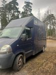 Hästlastbil Nissan INTERSTAR