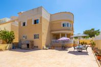 Villa med fantastiska vyer över Torreviejas saltsjöar