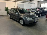 Volkswagen Golf 5Dörrar 1.6 Design Servad NyBesiktigad 102hk