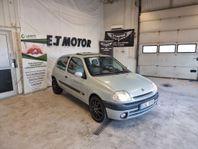 Renault Clio Initiale modell automat 1.6 taklucka  sikta