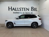 BMW X5 45e xDrive Plug-In M-Sport Luftfjädring Drag Svenskså