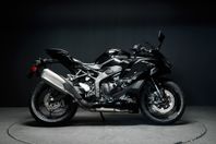 Kawasaki ZX-4R - Räntefritt 36 mån!