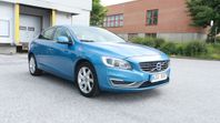 Volvo S60 D2 MOMENTUM DRAGKROK VÄRME P-SENSOR NY KAMR-SERVAD