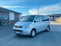 Volkswagen Caravelle 2.5 TDI 4Motion 9-SITS DRAG NYBES