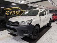 Toyota Hilux Extra Cab 2.4 AWD Euro 6/1Ägare/Drag/MOMS