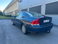 Volvo S60 2.4 Business, Nybesiktigad