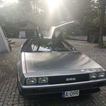 DeLorean DMC-12