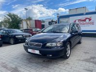 Volvo V70 2.4 T 200hk | NYSERVAD NYBESIKTAD Drag M-värmare