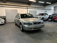 Volvo V40 2.0T Ny Besiktigad Ny Servad Dragkrok 163hk