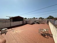 Lägenhet med balkong och takterrass om ca 70 kvm i Los Narej