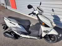 Suzuki Avenis Sport 125