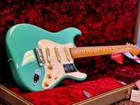 Fender American Vintage II ´57 Stratocaster Sea Foam Green