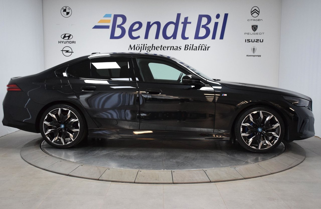 For sale BMW i5 M60 xDrive Sedan, 601hp, 2024 for sale at Bendt Bil