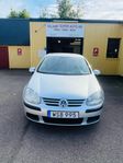 Volkswagen Golf 5-dörrar 1.6 Euro 4/ besiktigat/servad/AC