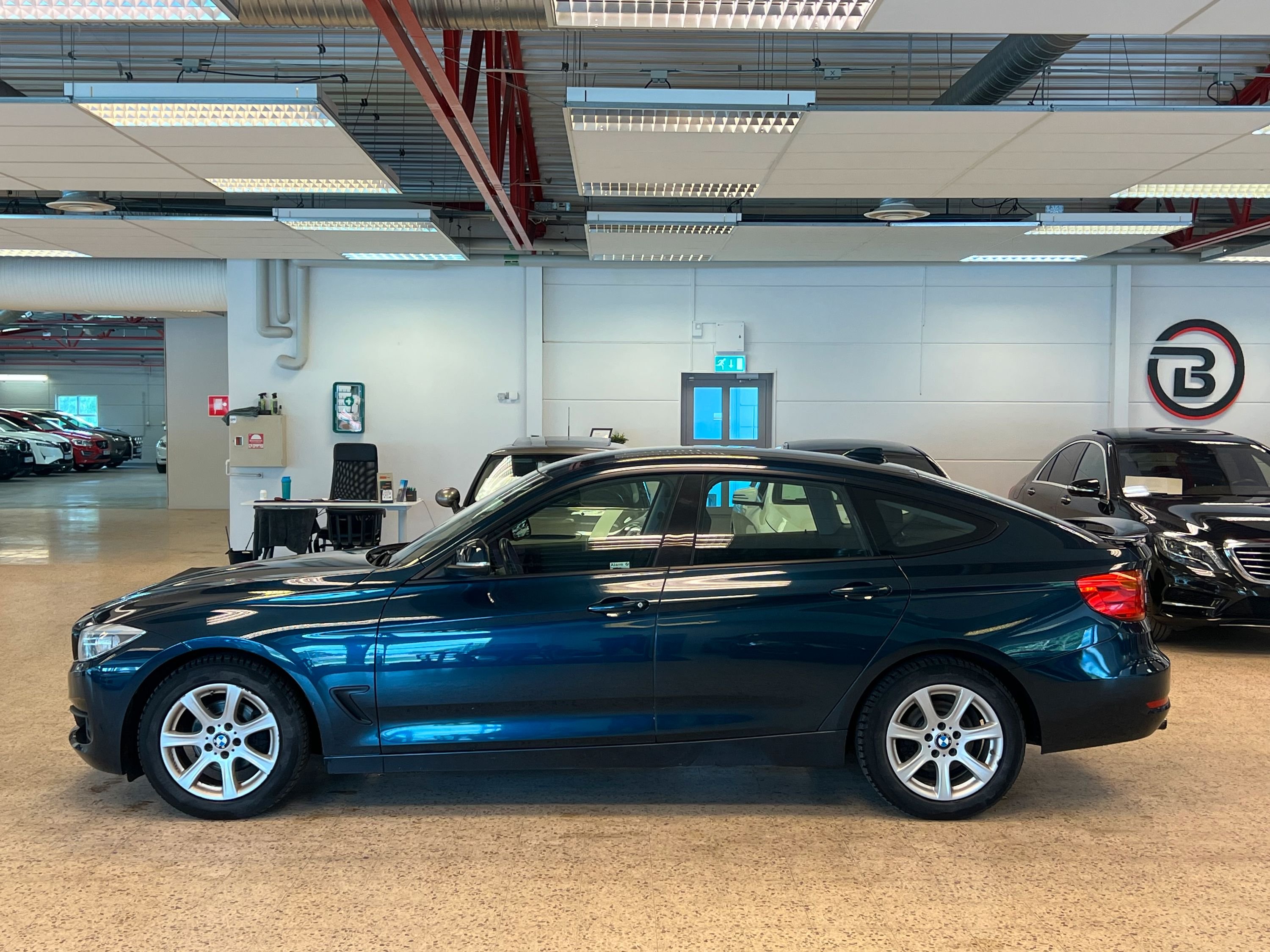 BMW 318d Gran Turismo Steptronic, 143hk, 2015