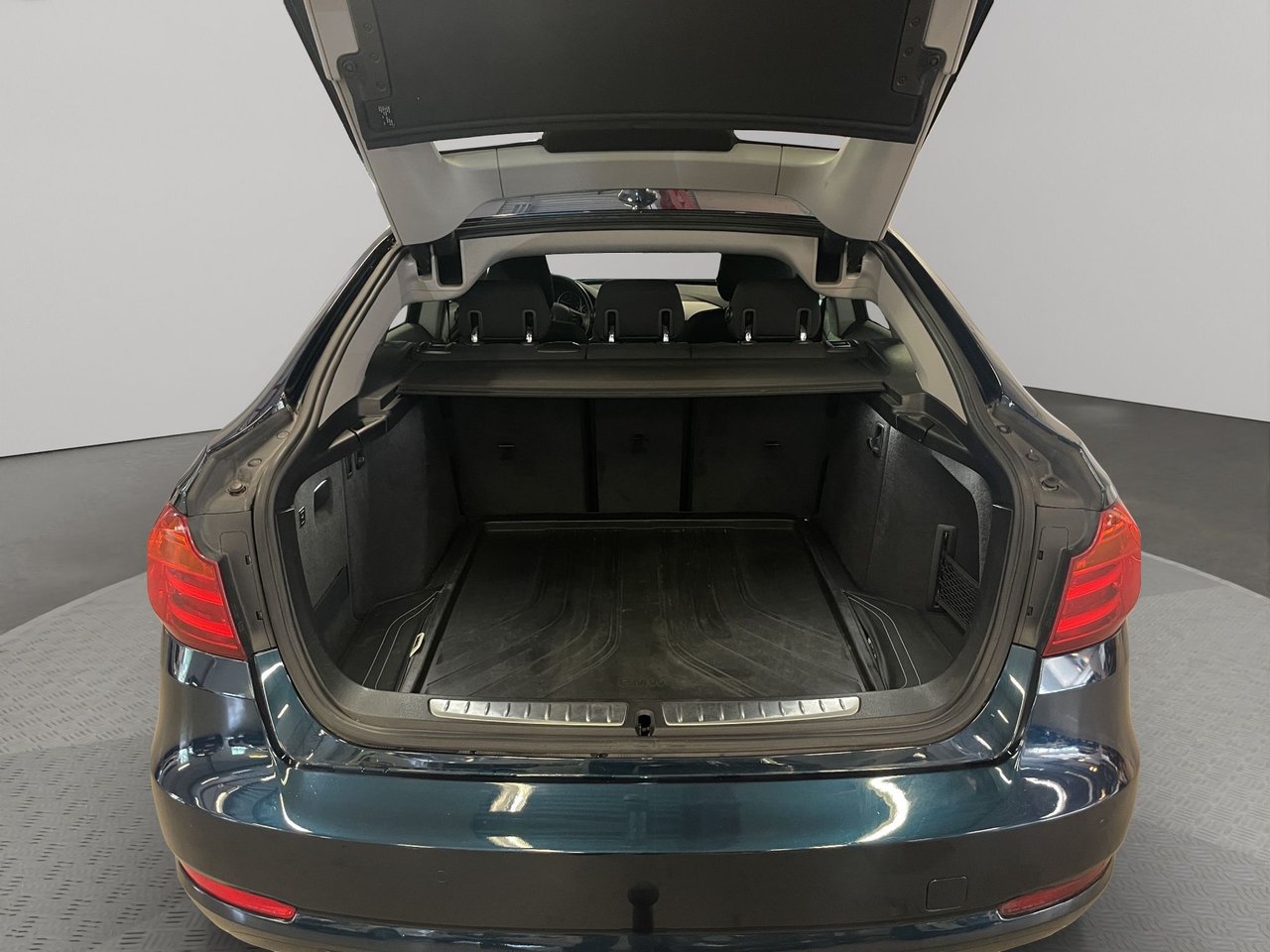 BMW 318d Gran Turismo Steptronic, 143hk, 2015