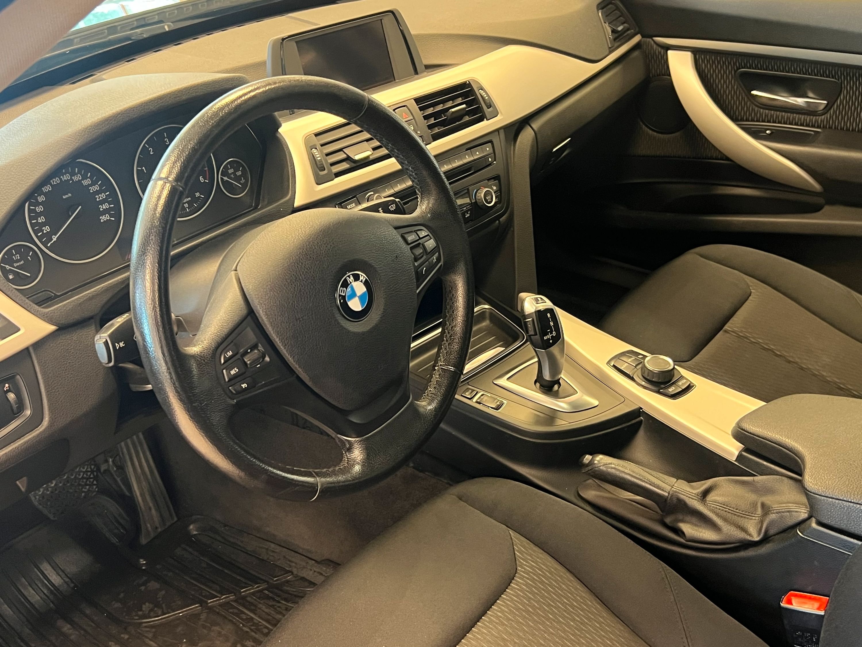BMW 318d Gran Turismo Steptronic, 143hk, 2015